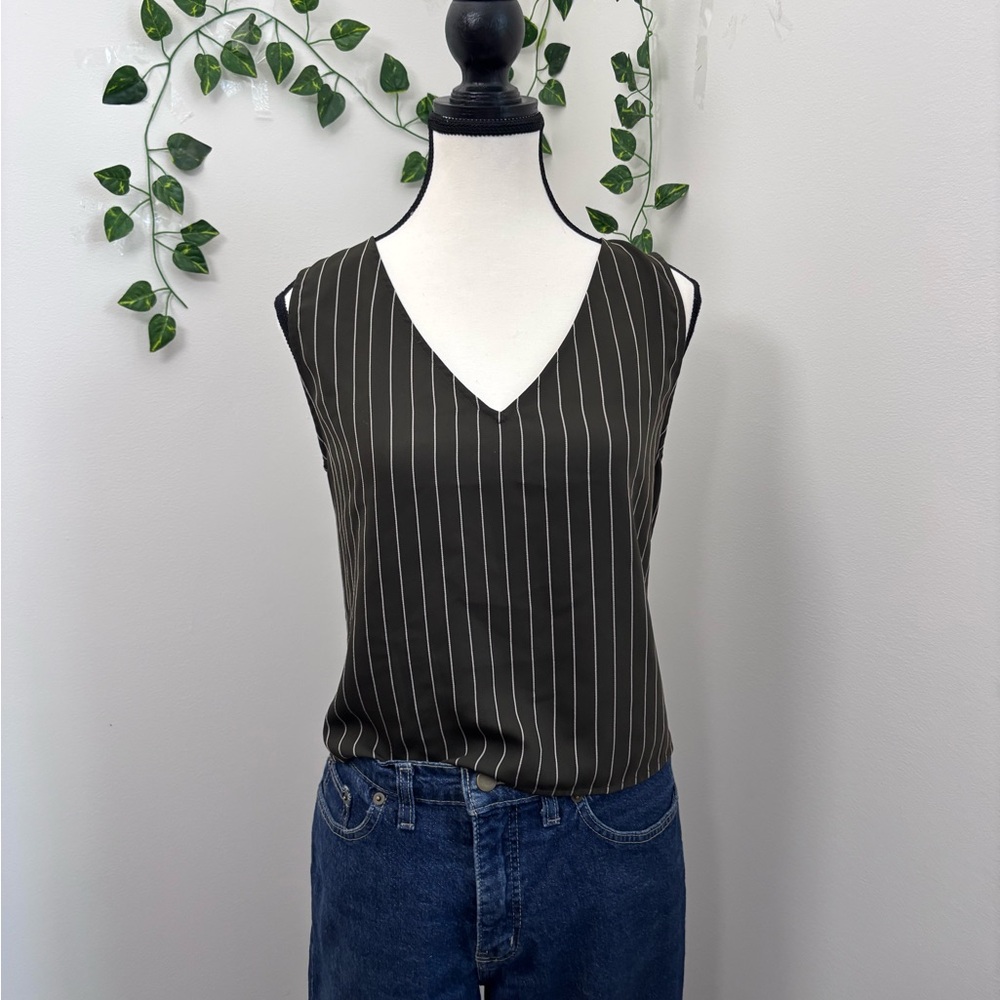Aritzia Babaton Pinstripe V-Neck Sleeveless Blouse - Green and White Size S